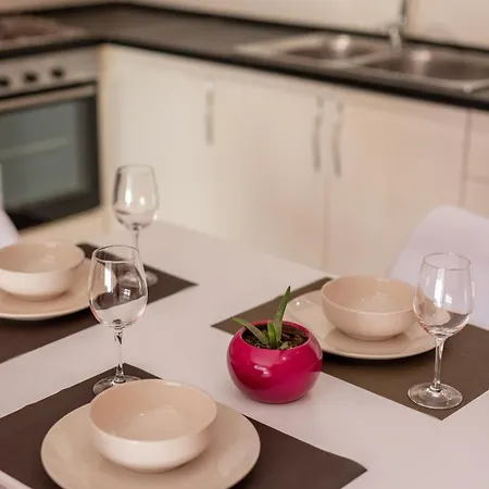 Apartment Lux At Delijorgji Tirana